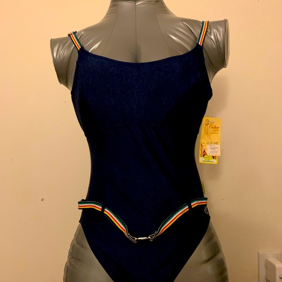 Women’s one piece bathing suit - Picture 4 of 10